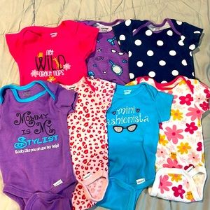 Baby onesies size 0-3